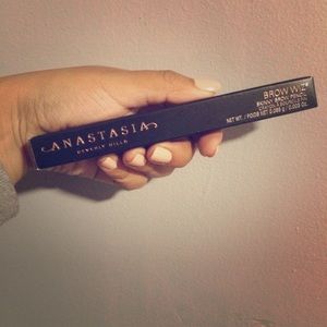 New Anastasia Beverly Hills Brow Wiz-Medium Brown